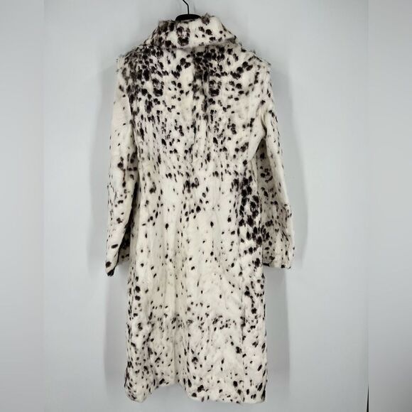 Givenchy From The Runway Coat in Fur with Snow Leopard Print Coat size 40 - Picture 7 of 9